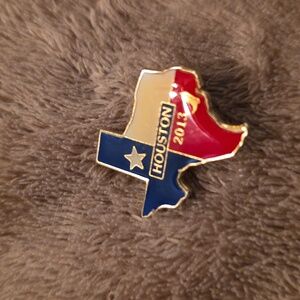 💥FALL SALE💥VINTAGE Houston 2013 Texas Pin